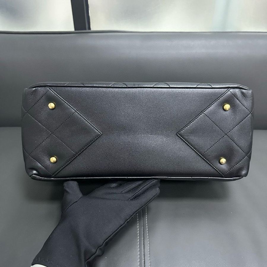 Chanel 22B tote-4