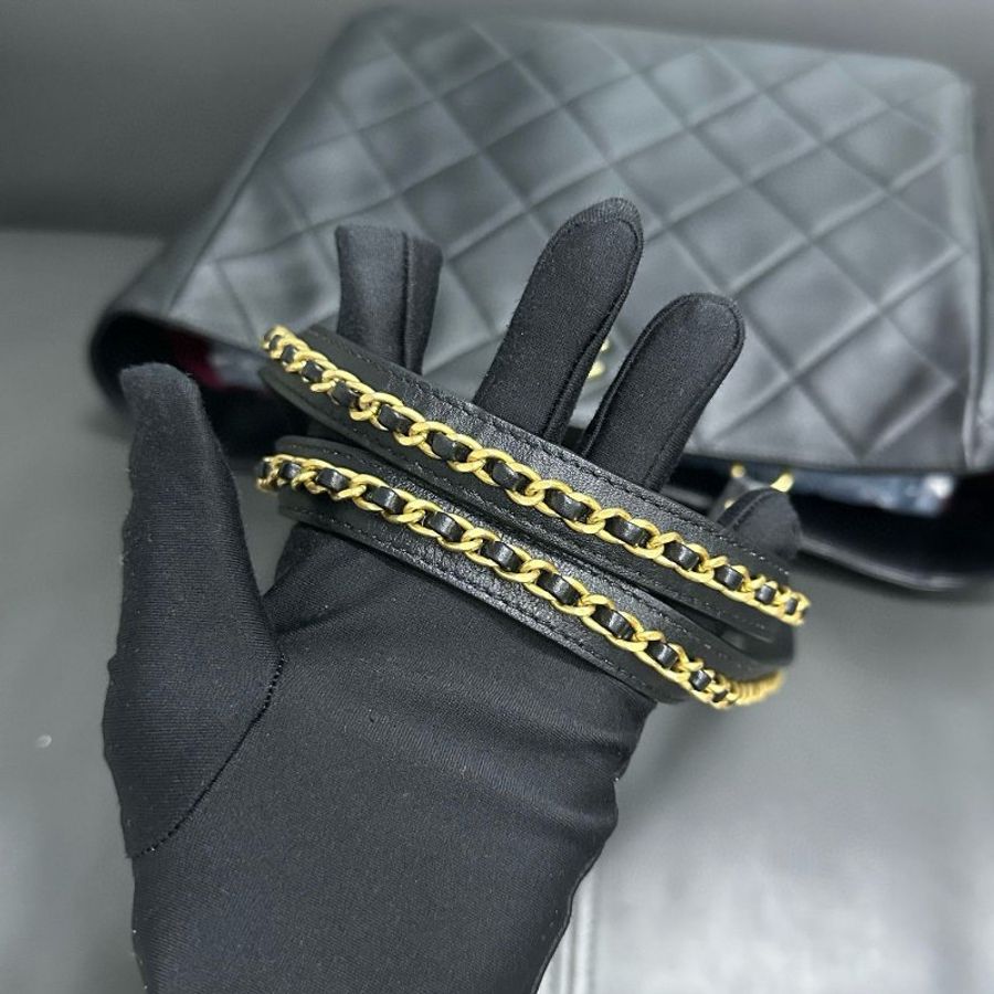 Chanel 22B tote-16