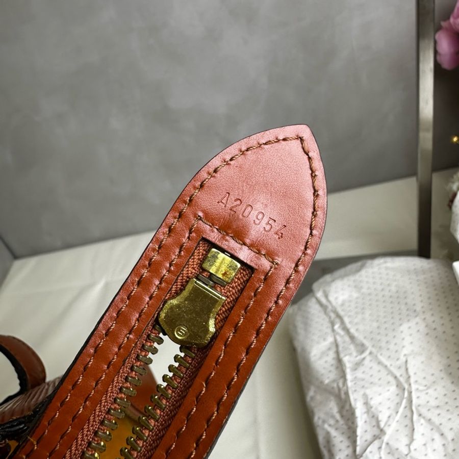 Louis Vuitton Epi 皮革手提包-19
