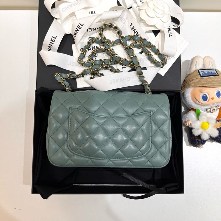 Chanel香奈兒藍綠色金扣羊皮CFmini鏈條包芯片款-1