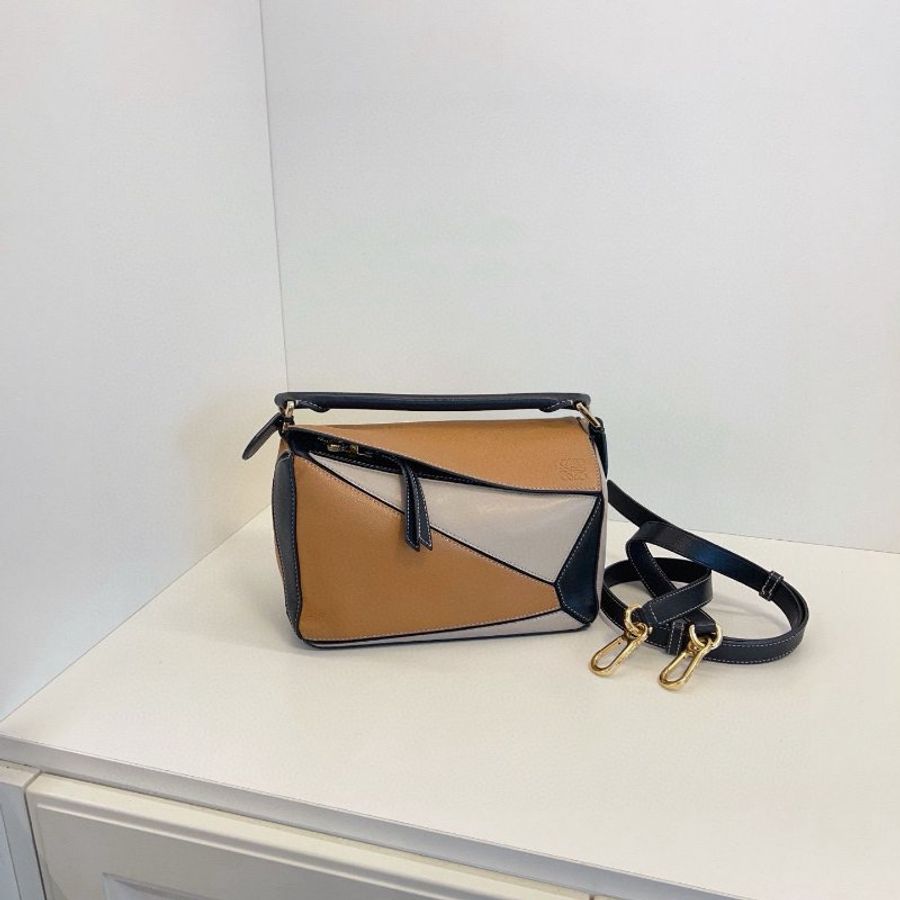 Loewe Puzzle small-3