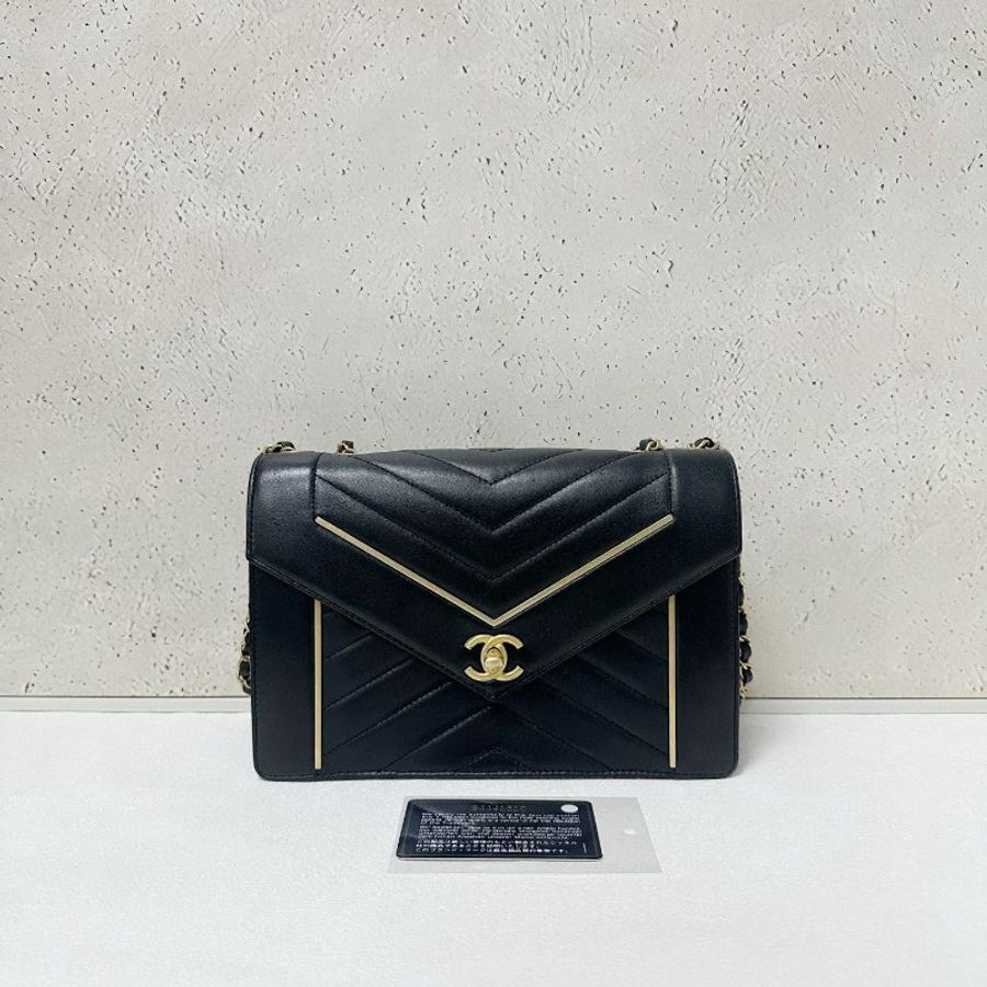Chanel flap bag-0