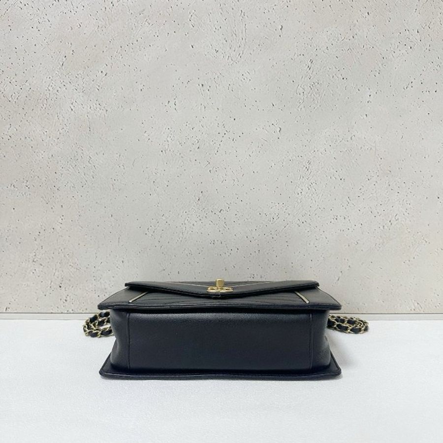 Chanel flap bag-1