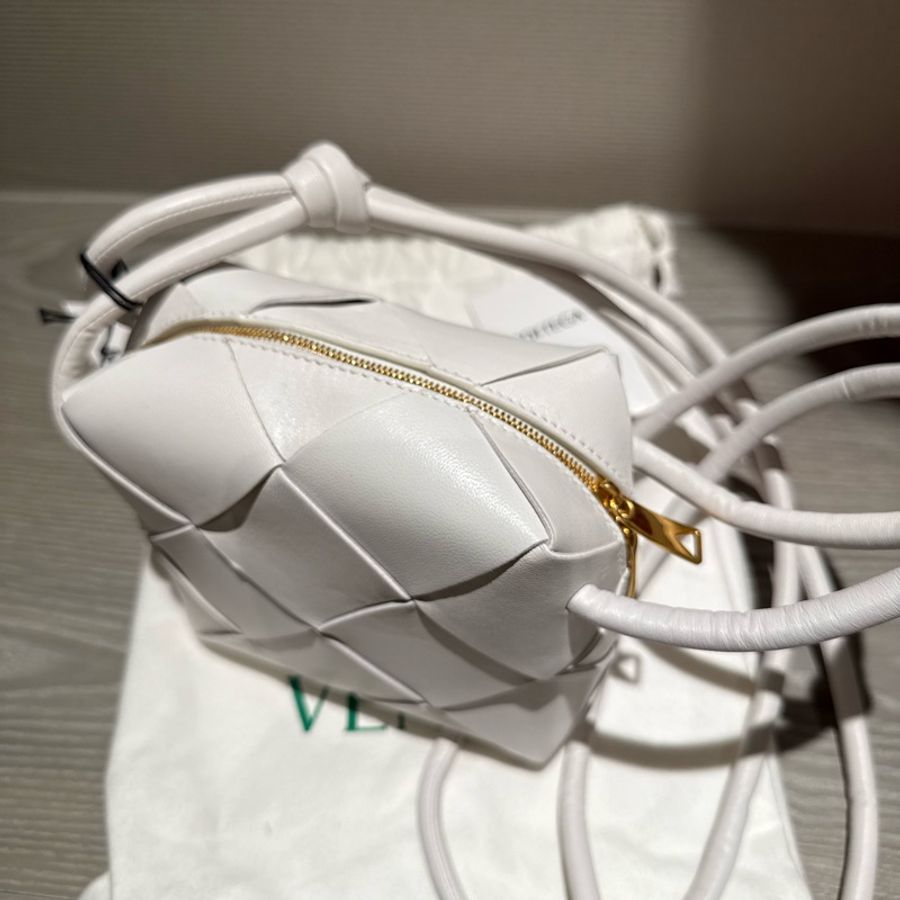 BV cassette mini camera bag 白色-4