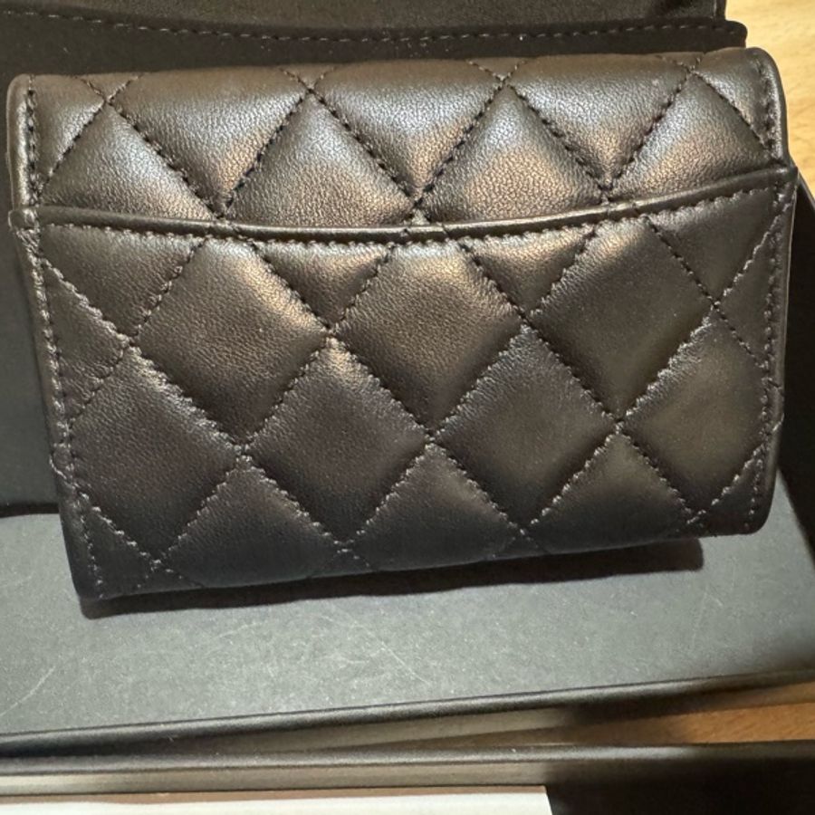 Chanel 全新 羊皮金扣小錢包 卡包 零錢包-8