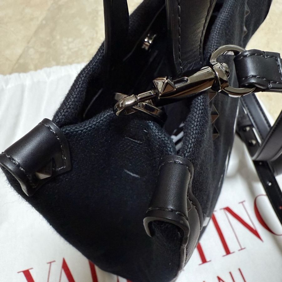 VALENTINO VLTN 字母印花帆布拼牛皮手提/斜背托特包(黑色)-14