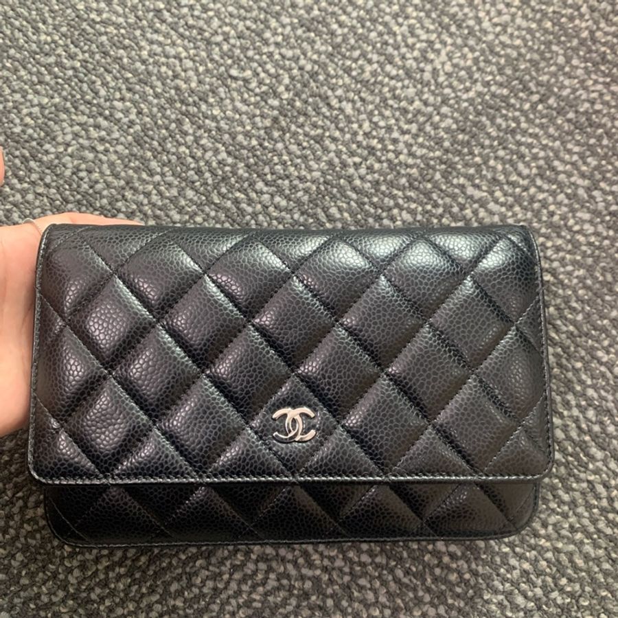 Chanel Caviar WOC 銀扣-4