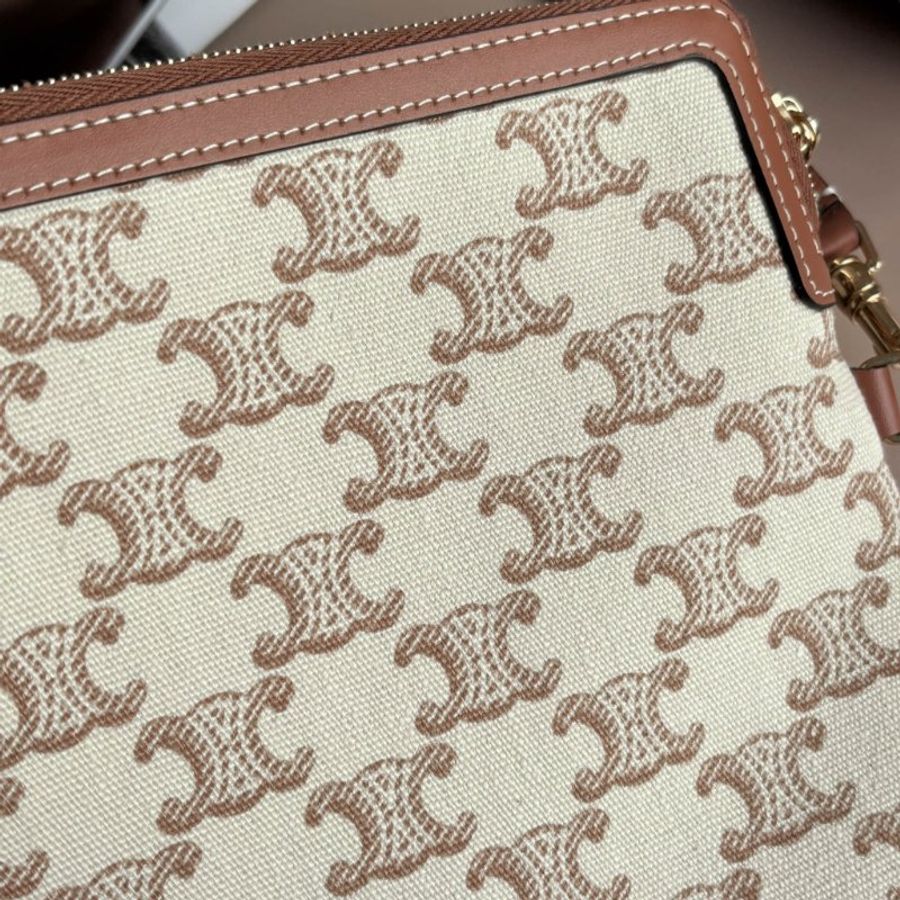 ::CELINE:: CUIR TRIOMPHE小號收納袋 手拿包 萬用包 化妝包-7