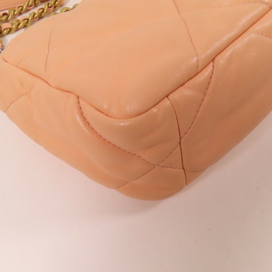 CHANEL 【激減優惠】羊皮皮革Chanel 19 Small金扣鏈帶肩背袋-12