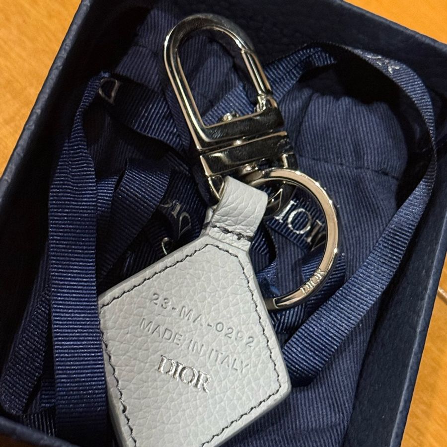 DIOR KEYCHAIN 鑰匙圈-1