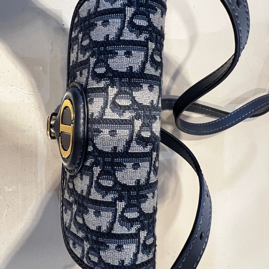 Dior 蘭緹花拼藍牛皮NewDiorBobby金釦mini下蓋磁吸釦斜背包-9