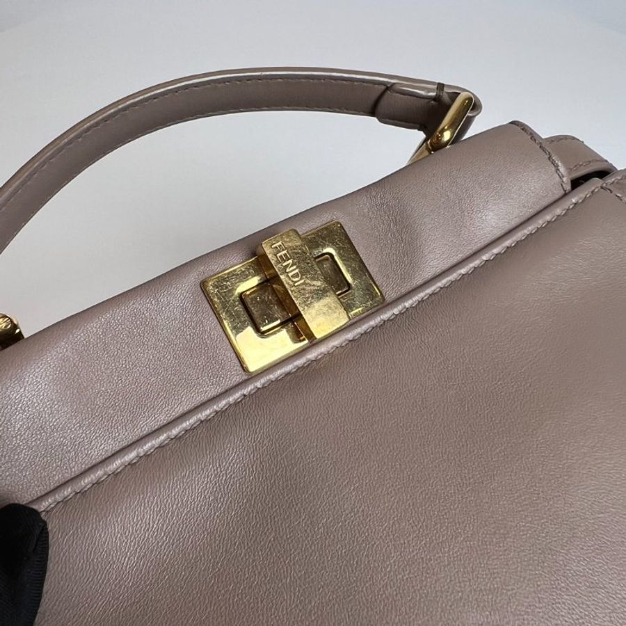 FENDI 8BN244 藕色金釦PEEKABOO MINI-6