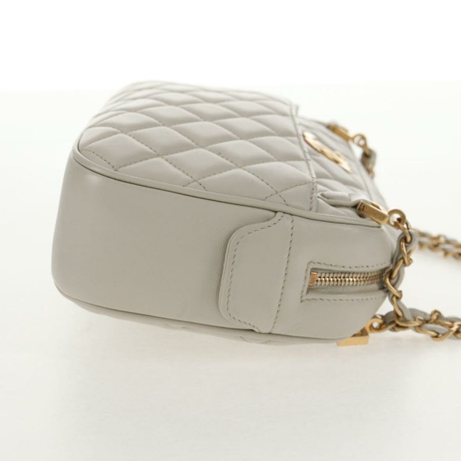 【日本直送】香奈兒 (CHANEL) 絎縫鏈條肩背包 白色皮革 CC 正品 BA6864A-3