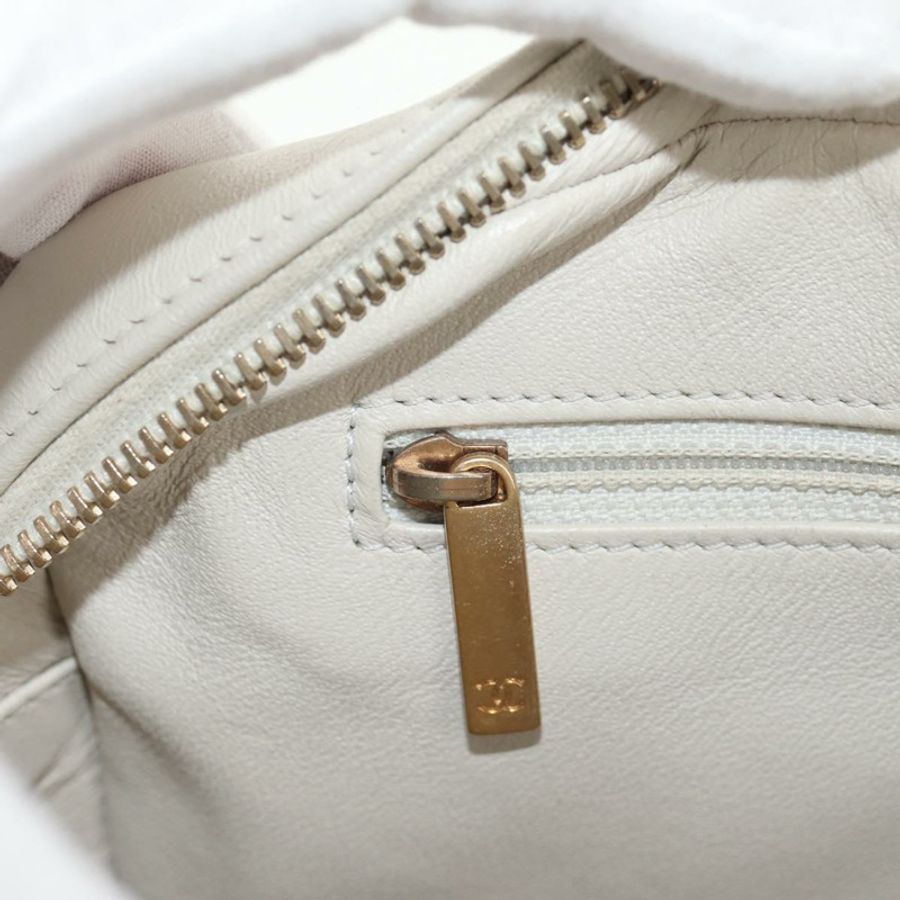 【日本直送】香奈兒 (CHANEL) 絎縫鏈條肩背包 白色皮革 CC 正品 BA6864A-25