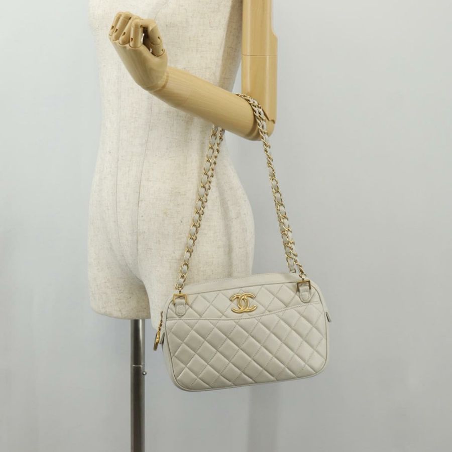 【日本直送】香奈兒 (CHANEL) 絎縫鏈條肩背包 白色皮革 CC 正品 BA6864A-27
