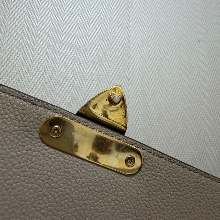 LV 米色牛皮壓紋Marceau肩斜背包M46199-9