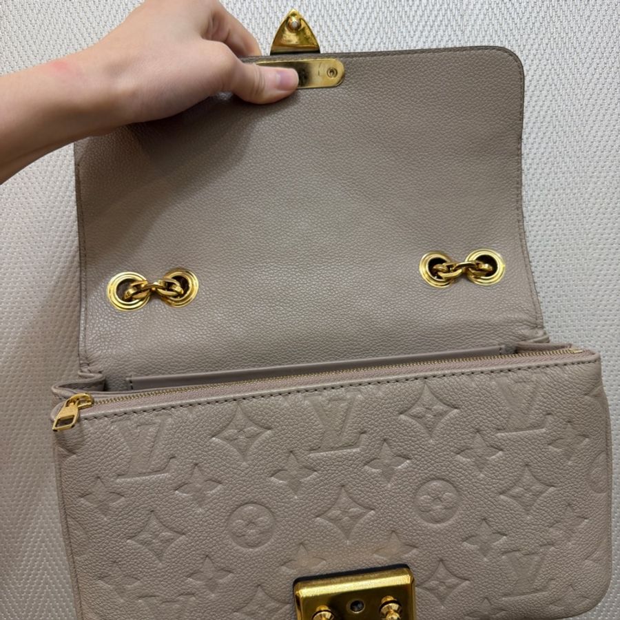 LV 米色牛皮壓紋Marceau肩斜背包M46199-10