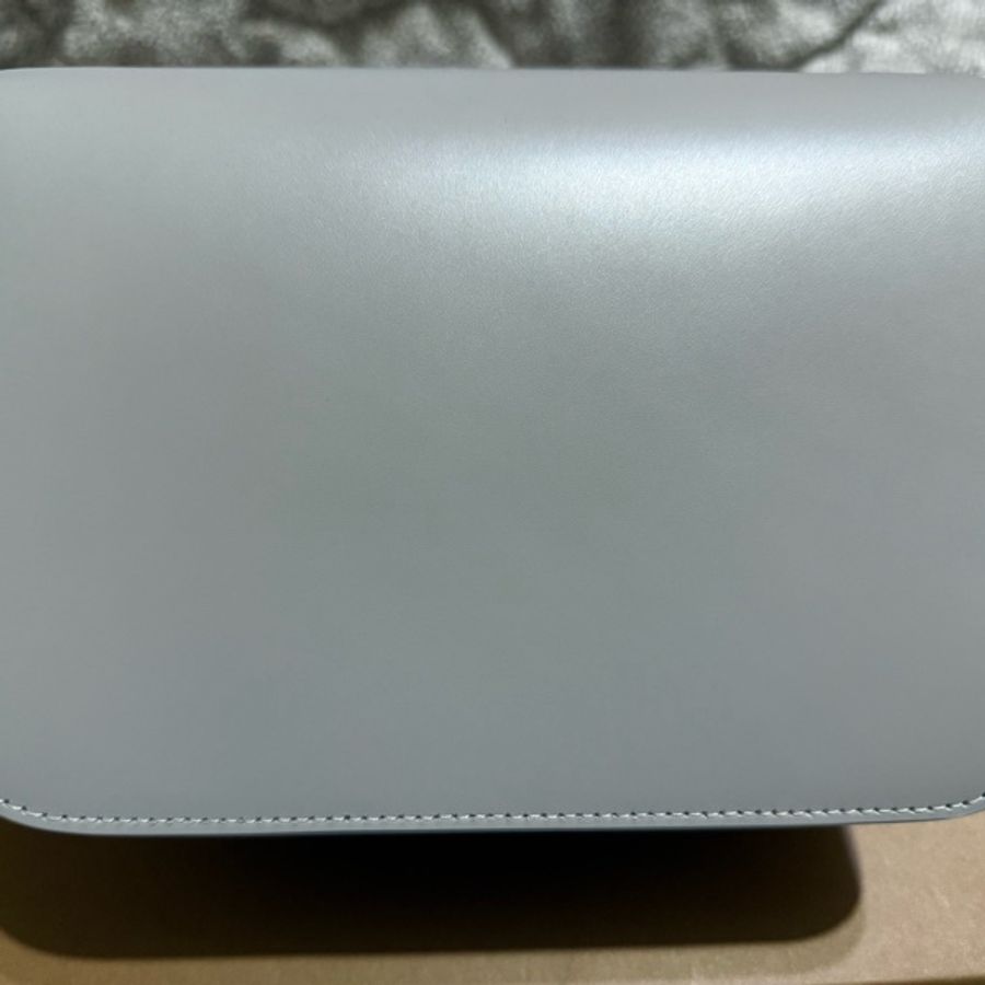 Burberry TB 豆腐包-8