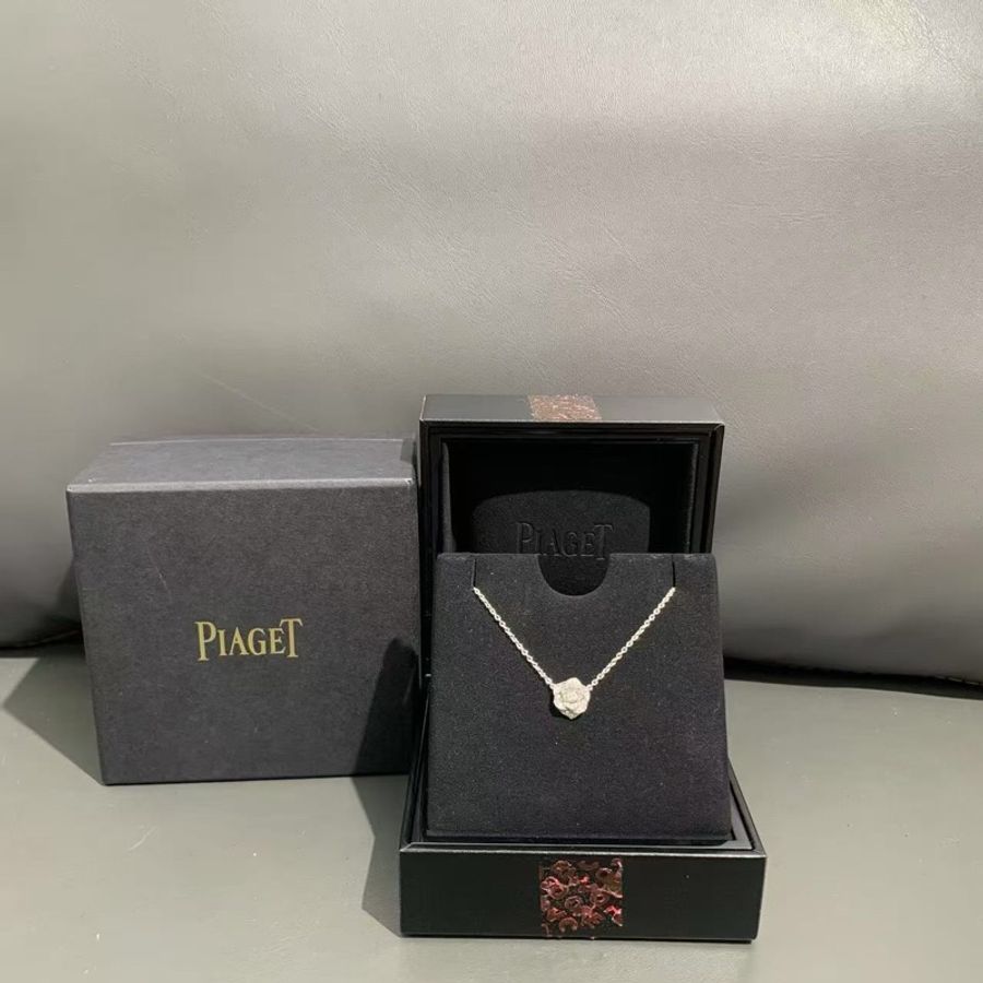伯爵PIAGET ROSE滿鑽玫瑰18K白金項鍊,2022 年購入-0