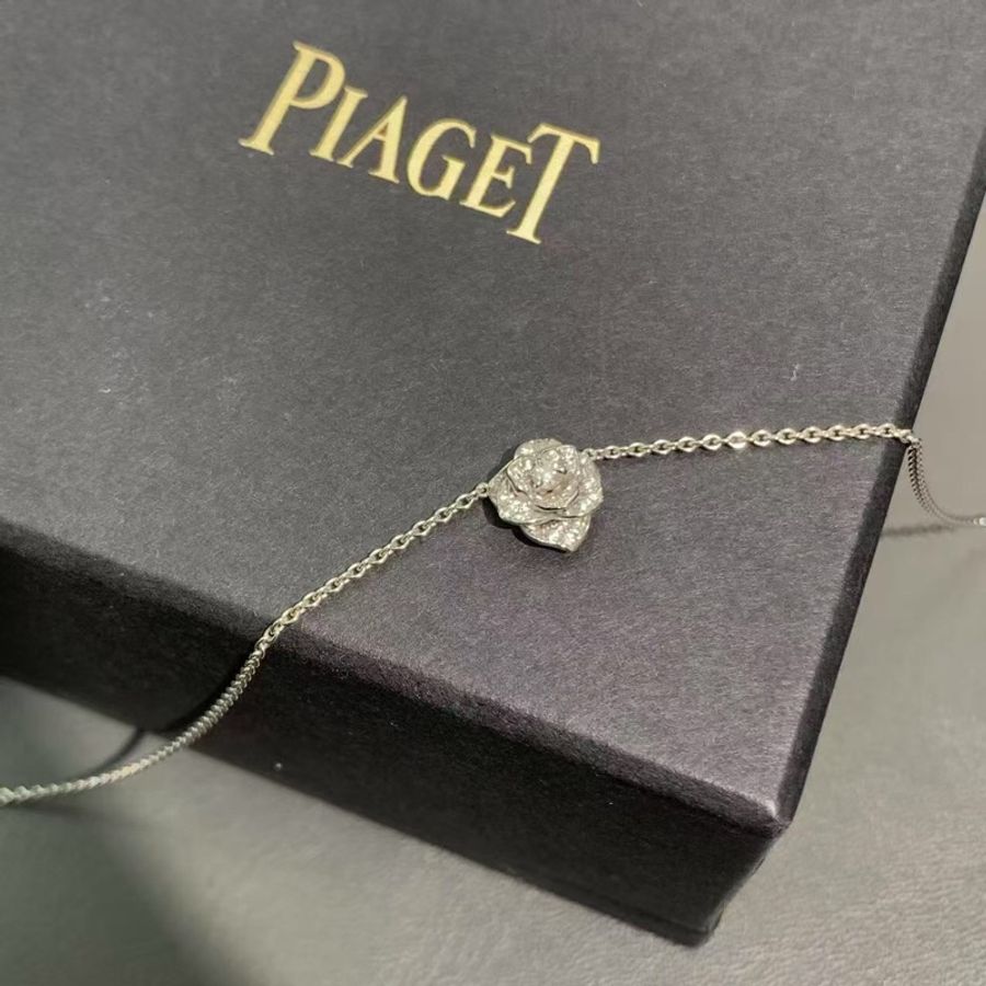 伯爵PIAGET ROSE滿鑽玫瑰18K白金項鍊,2022 年購入-1