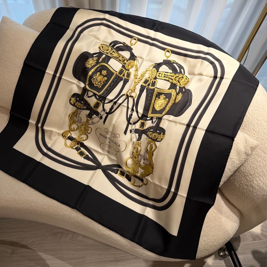 Hermes 華麗的繮轡黑金絲巾🖤全新-0