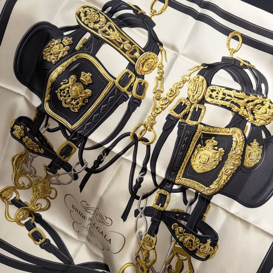 Hermes 華麗的繮轡黑金絲巾🖤全新-1