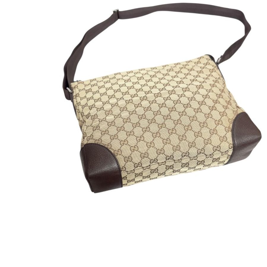 GUCCI GG 斜背袋-11