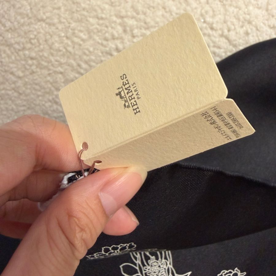 Hermes 黑色花卉馬絲巾🖤超美🖤-6