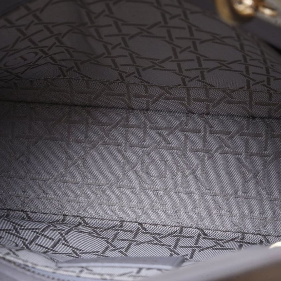 DIOR Lady戴妃包四格徽章肩帶灰色羊皮金扣2018肩背包-2