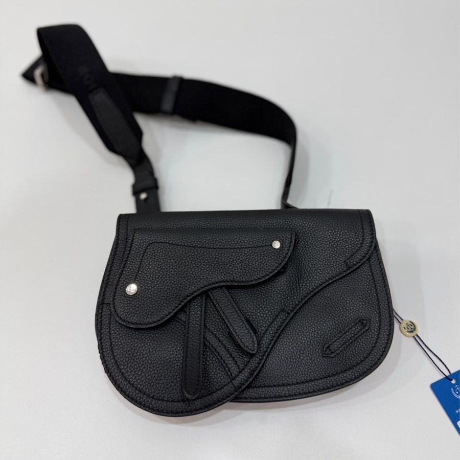 DIOR 迪奧 Saddle 黑色粒面 南柱赫 馬鞍包 胸包 腰包 肩背包 側背包 斜背包-50