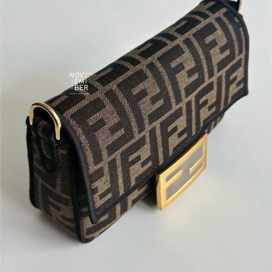 閒置新✨ Fendi 芬迪 Baguette mini 老花法棍包-2