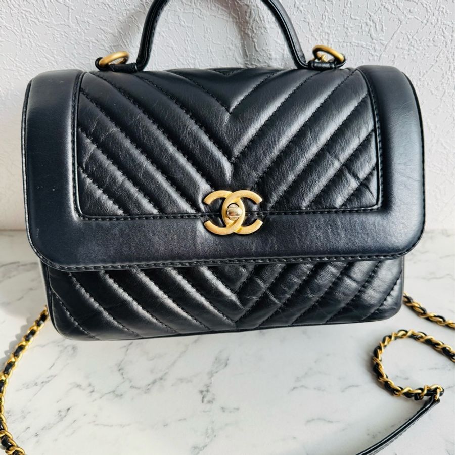 Chanel 山形紋提把鏈斜背包-0