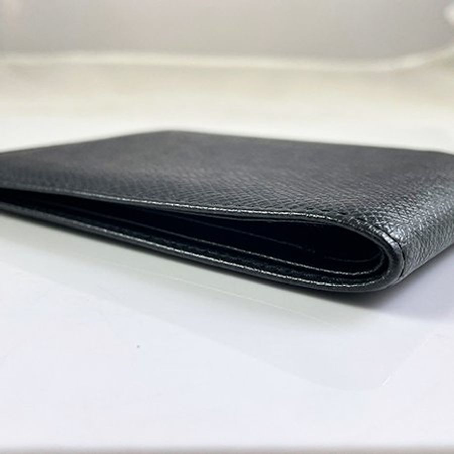 ＊奢華大道國際精品＊【L3263】LV 黑色TAIGA Multiple 對開短夾 M30952-2