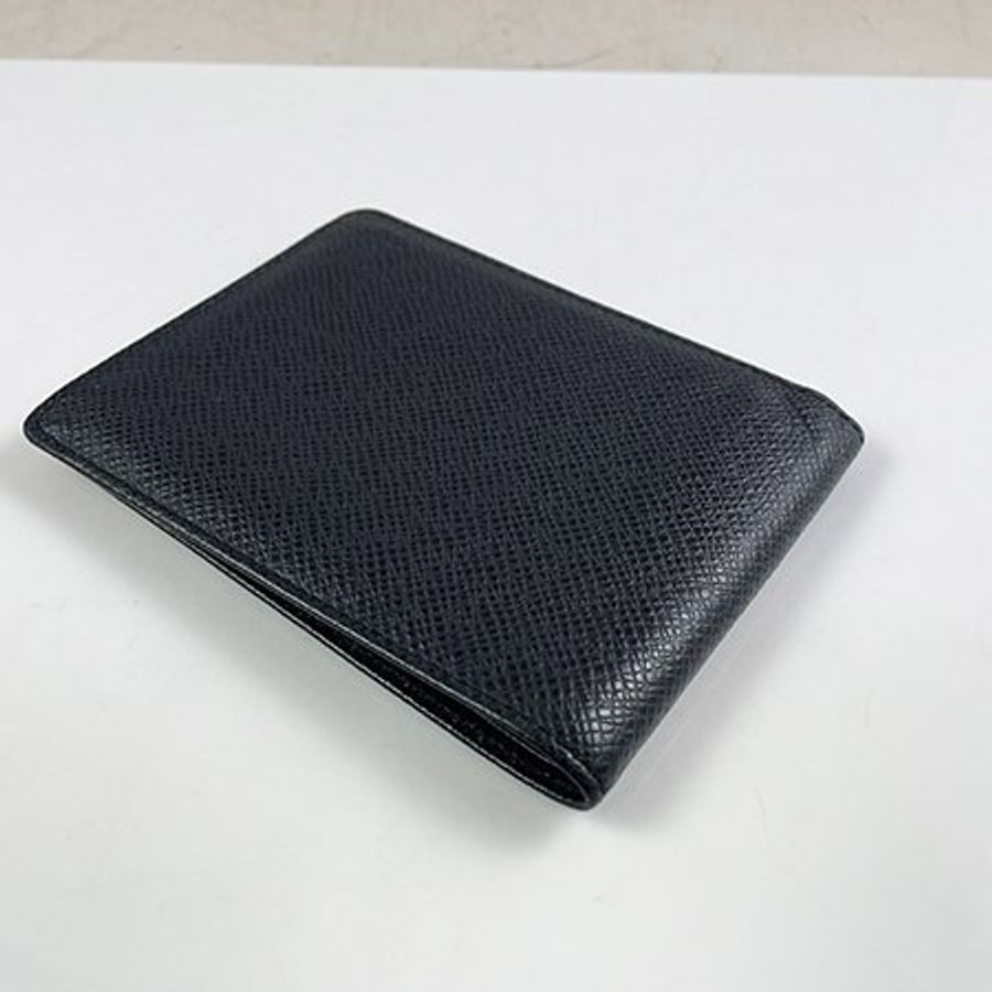 ＊奢華大道國際精品＊【L3263】LV 黑色TAIGA Multiple 對開短夾 M30952-3