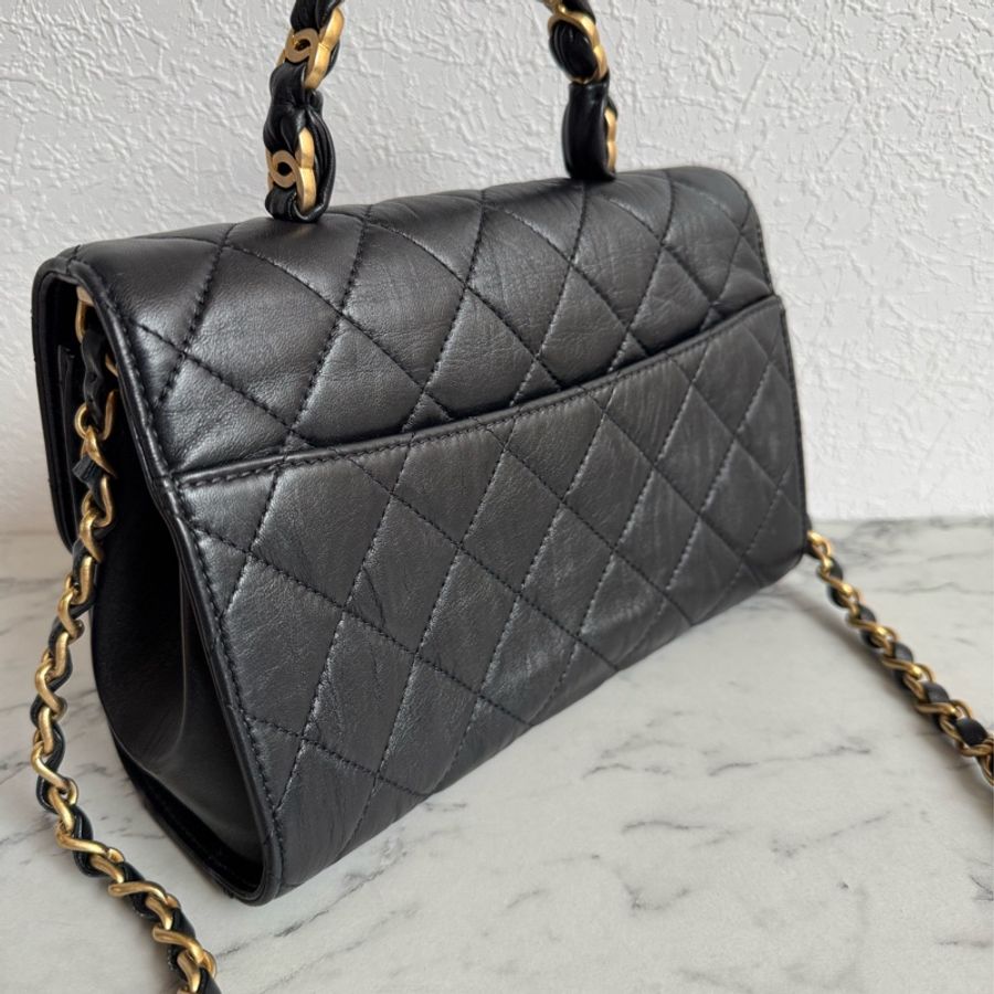 Chanel 黑色鞣質牛皮金屬提把鏈包-1