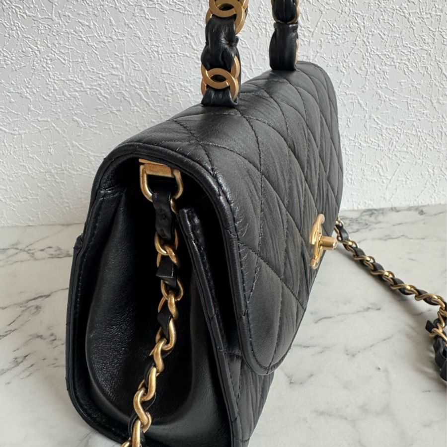 Chanel 黑色鞣質牛皮金屬提把鏈包-2