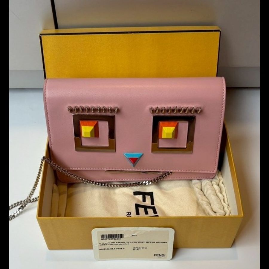 Fendi 銀鍊粉皮小鳥眼睛鍊帶小包 WOC-1