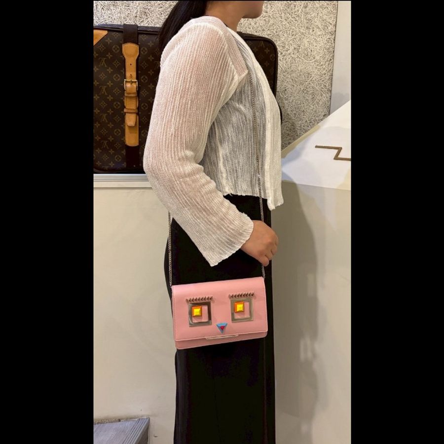 Fendi 銀鍊粉皮小鳥眼睛鍊帶小包 WOC-4