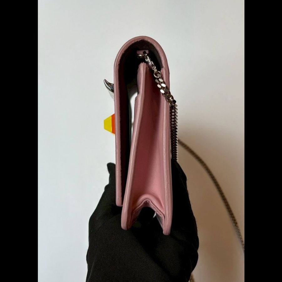 Fendi 銀鍊粉皮小鳥眼睛鍊帶小包 WOC-13