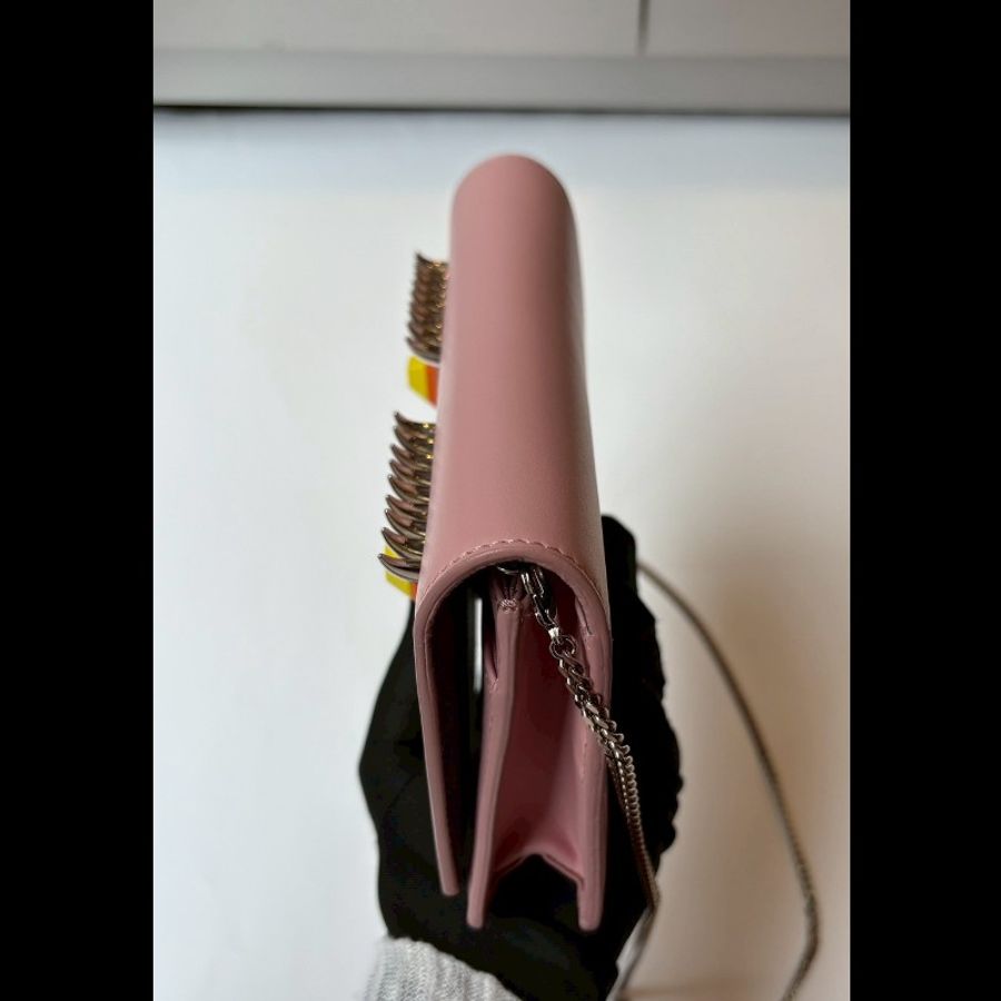 Fendi 銀鍊粉皮小鳥眼睛鍊帶小包 WOC-16