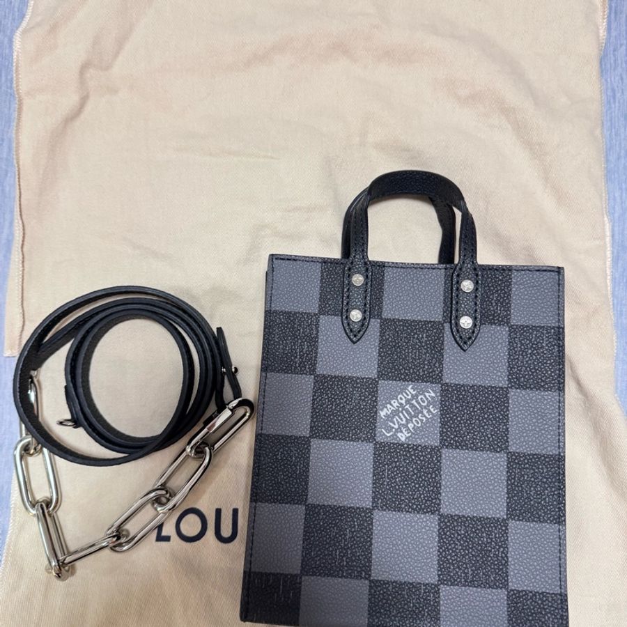 Louis Vuitton LV 日落系列 限定款黑色棋盤格琴譜包 Sac plat XS-8