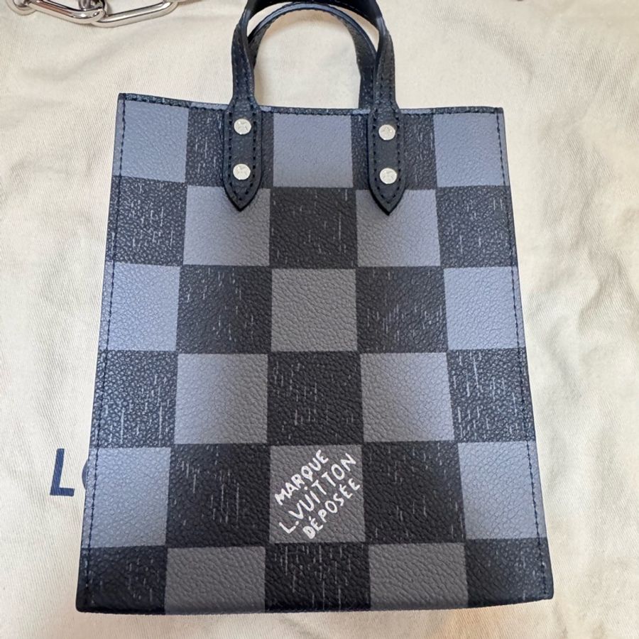 Louis Vuitton LV 日落系列 限定款黑色棋盤格琴譜包 Sac plat XS-9