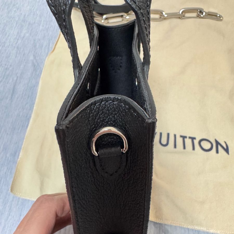 Louis Vuitton LV 日落系列 限定款黑色棋盤格琴譜包 Sac plat XS-12