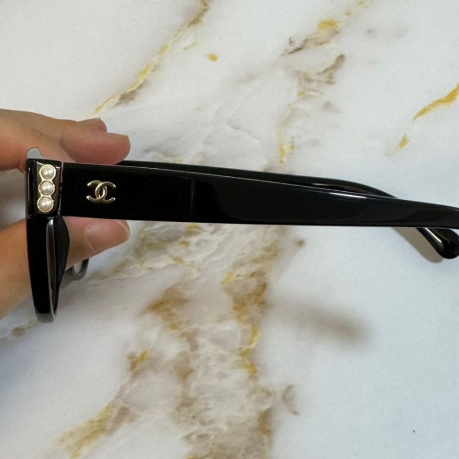 🎉新品好折扣✨Chanel 3440H Butterfly 珍珠裝飾平光眼鏡鏡框 黑金/珍珠飾邊-1