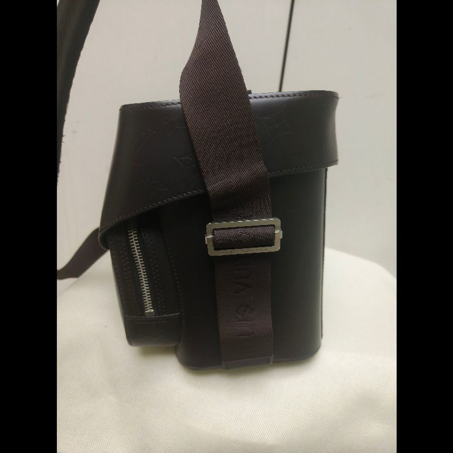 ✈️老闆出國不在‼️狂降甜價至4/5(原18800)㊣✨Louis Vuitton✨(附防塵袋)路易威登 LV 可可色 壓紋 老花 壓釦 相機包 肩背包/二手精品/二手包/保證正品🌳二手樹屋🌳-3