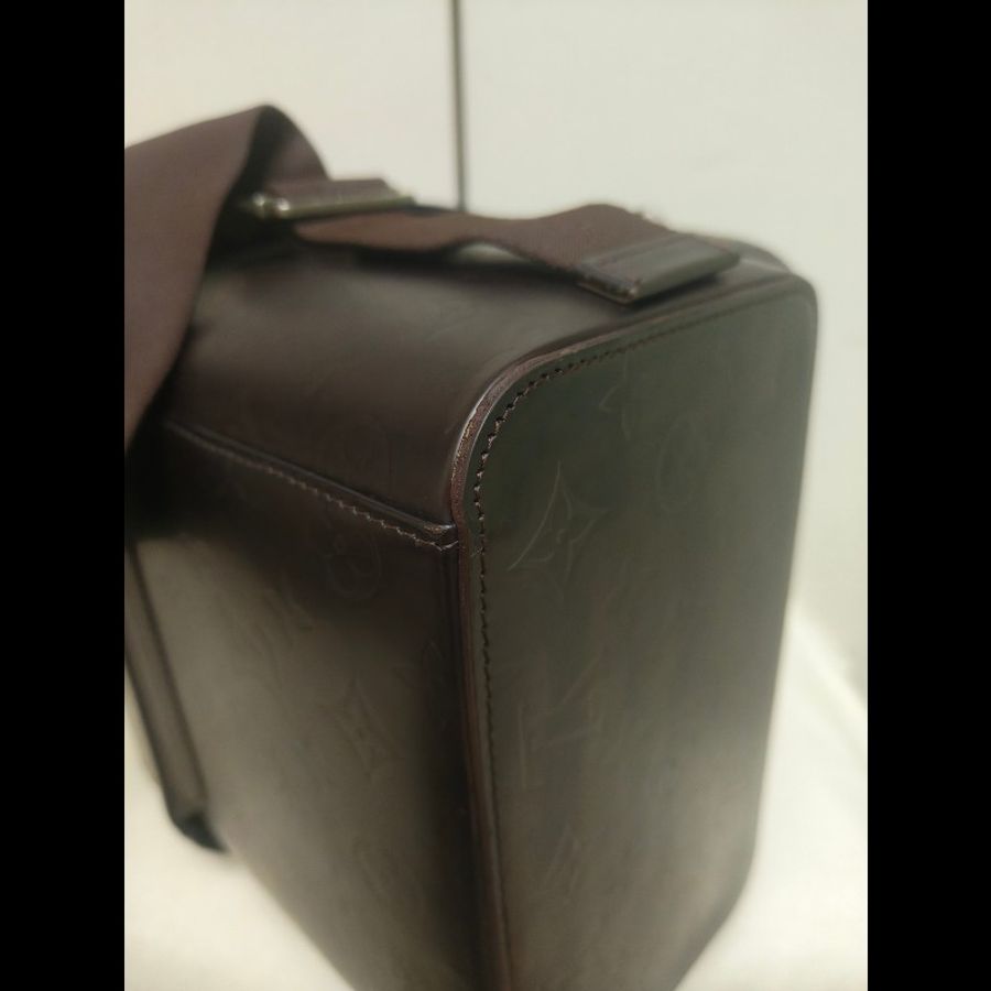 ✈️老闆出國不在‼️狂降甜價至4/5(原18800)㊣✨Louis Vuitton✨(附防塵袋)路易威登 LV 可可色 壓紋 老花 壓釦 相機包 肩背包/二手精品/二手包/保證正品🌳二手樹屋🌳-8