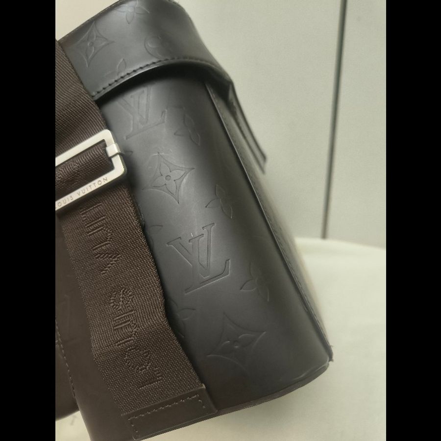 ✈️老闆出國不在‼️狂降甜價至4/5(原18800)㊣✨Louis Vuitton✨(附防塵袋)路易威登 LV 可可色 壓紋 老花 壓釦 相機包 肩背包/二手精品/二手包/保證正品🌳二手樹屋🌳-30