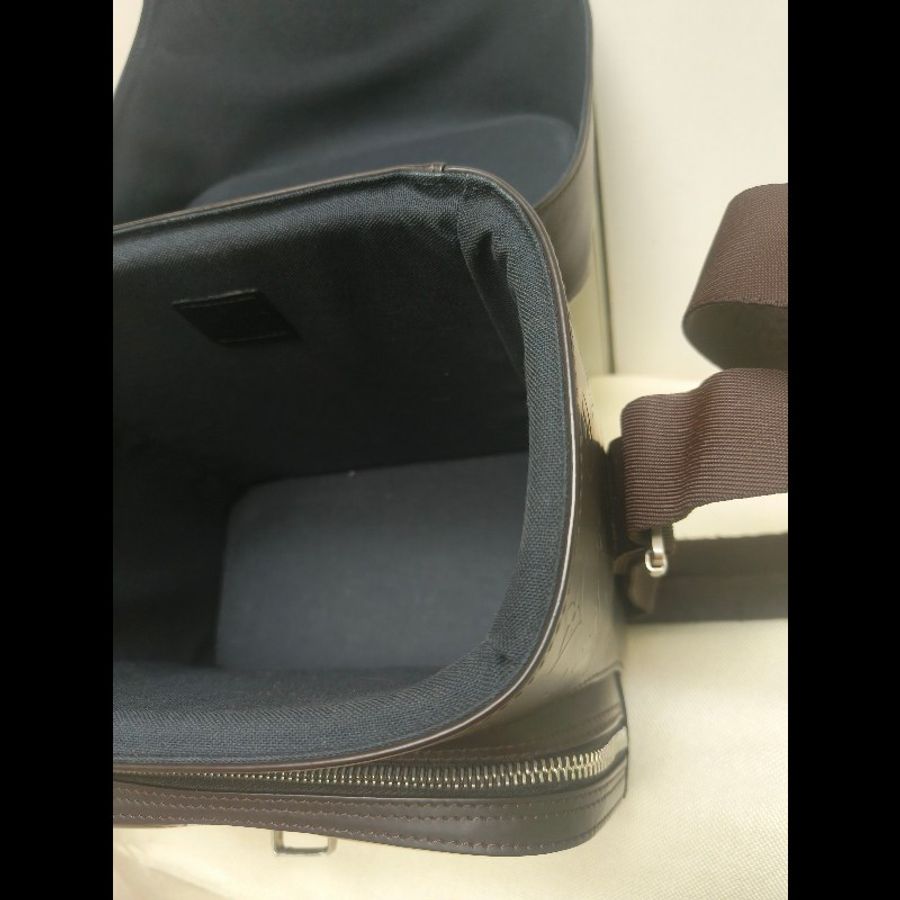 ✈️老闆出國不在‼️狂降甜價至4/5(原18800)㊣✨Louis Vuitton✨(附防塵袋)路易威登 LV 可可色 壓紋 老花 壓釦 相機包 肩背包/二手精品/二手包/保證正品🌳二手樹屋🌳-47