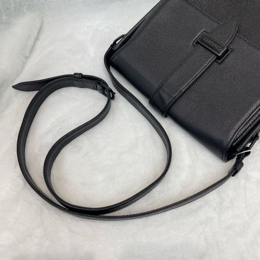 Chanel So Black 斜揹袋 XB340-22
