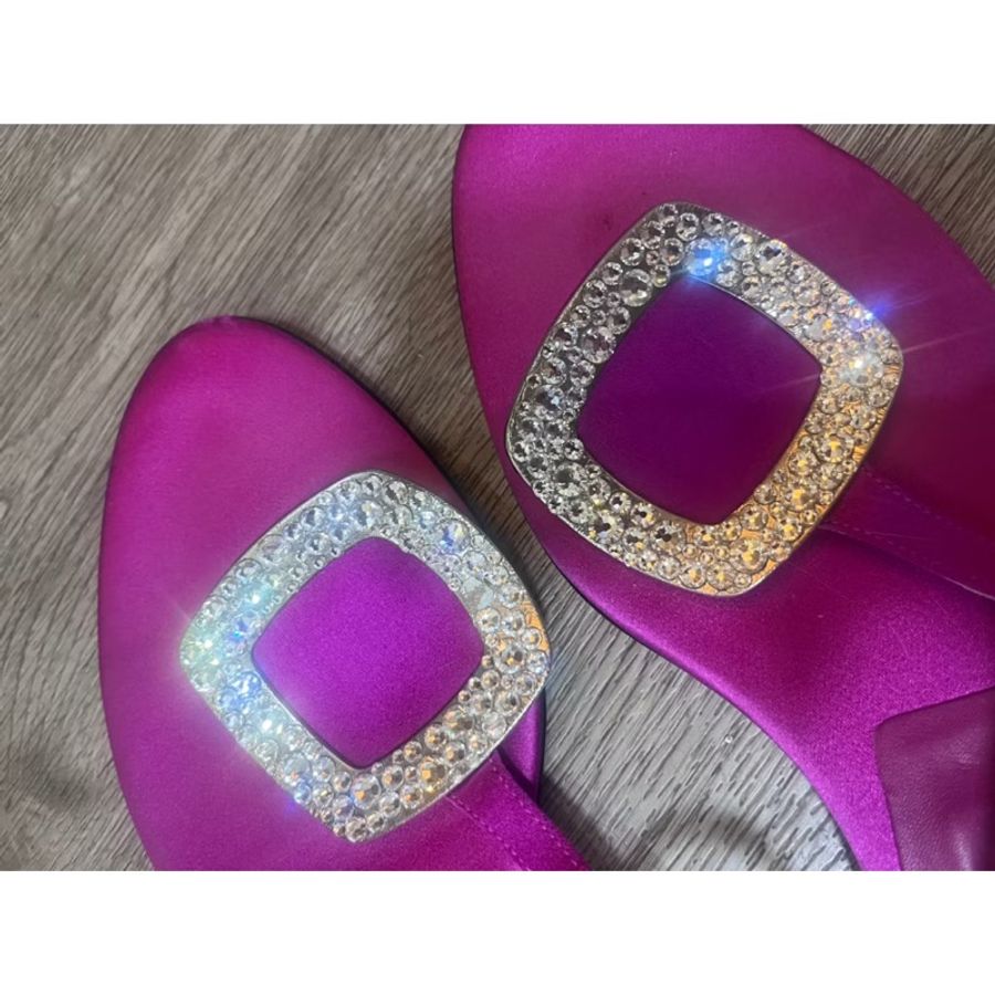 Roger vivier 鑽釦涼鞋38.5-11